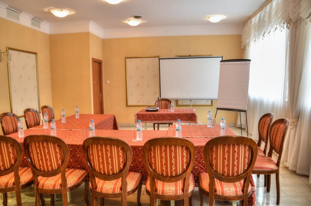 Hotel Calisia Kalisz  Ngoại thất bức ảnh